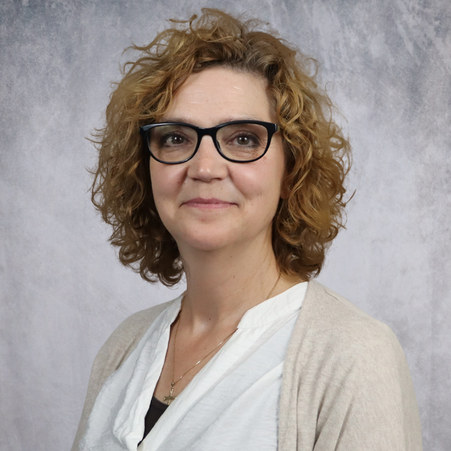A photo of Tiara Williams, a family nurse practitioner resident working at HealthLinc Valparaiso.